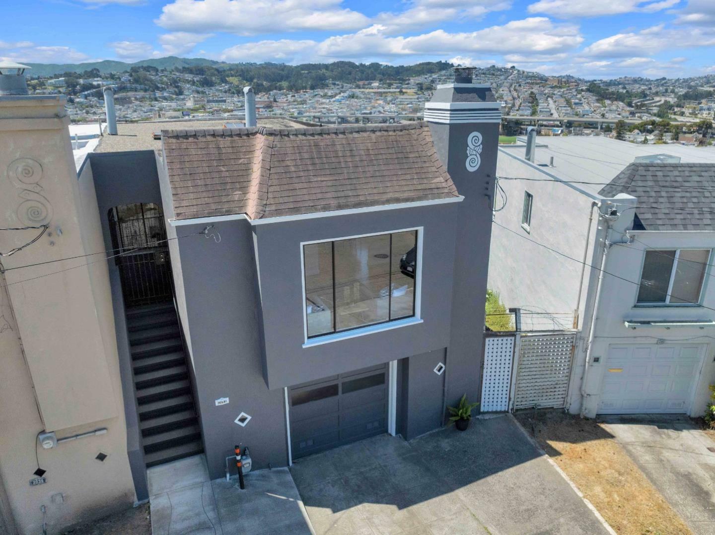 Property Photo: 2041 Thomas Avenue CA 94124