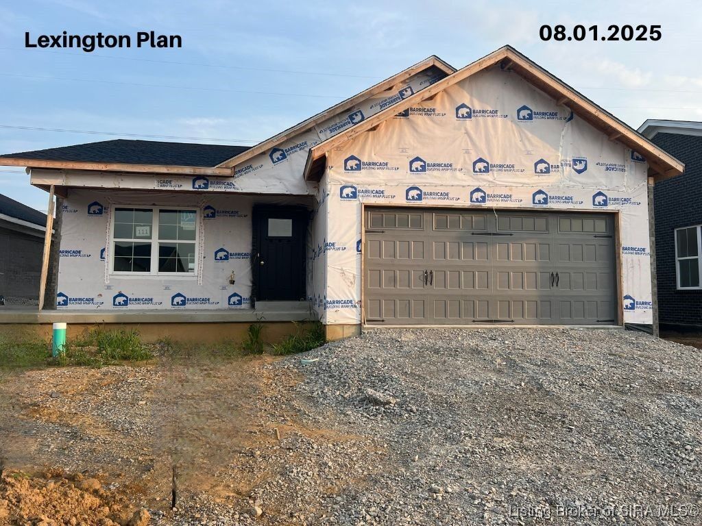 Property Photo: 5105 Woodstone Circle IN 47130