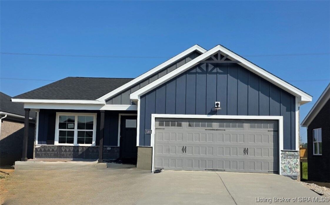 Property Photo: 5105 Woodstone Circle IN 47130