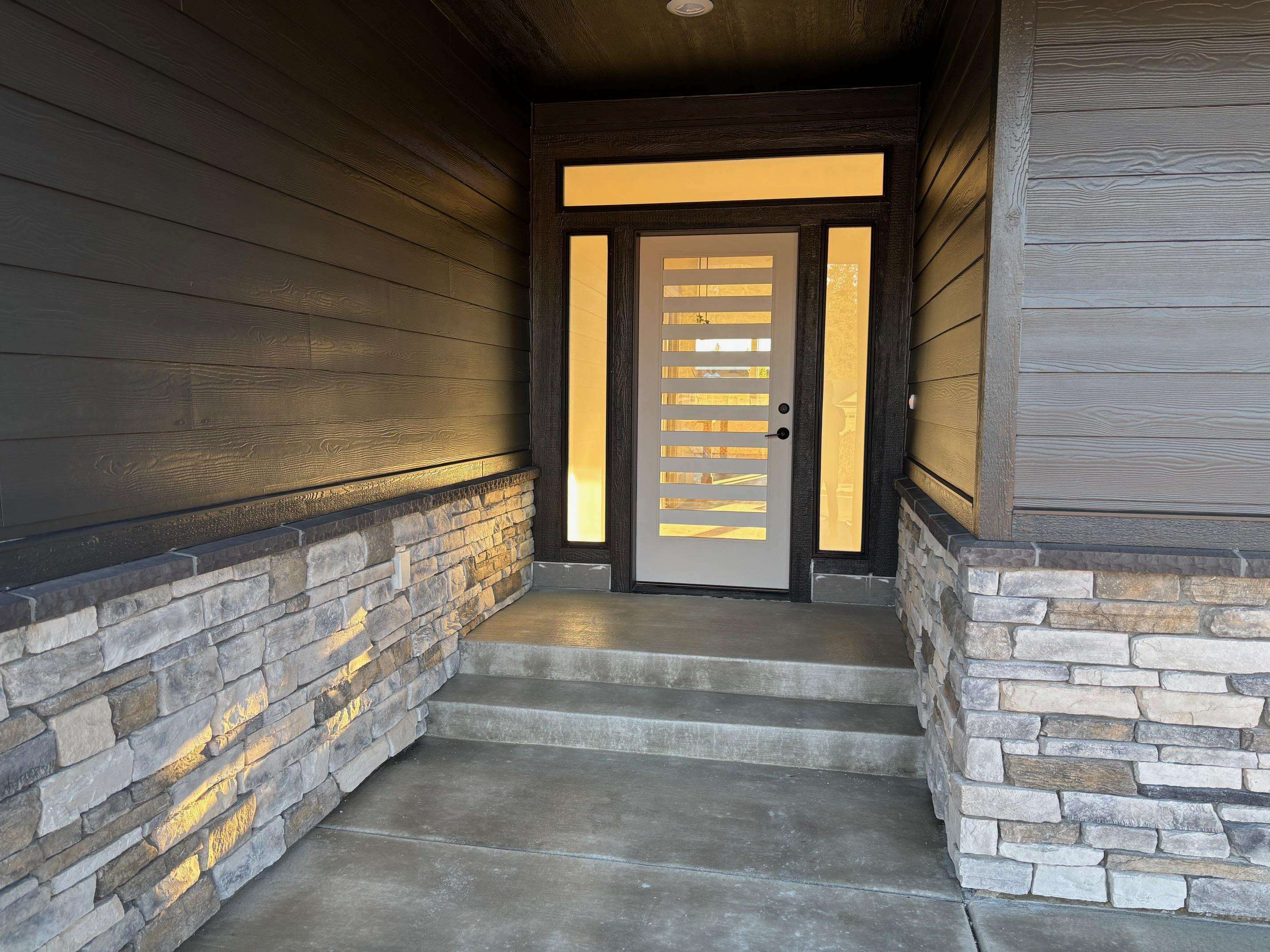 Property Photo: 16749 N Wellington Rd WA 99005