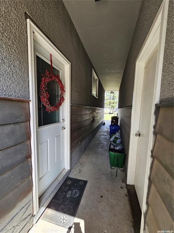 Property Photo:  173 7th Avenue E  SK S0K 4L0