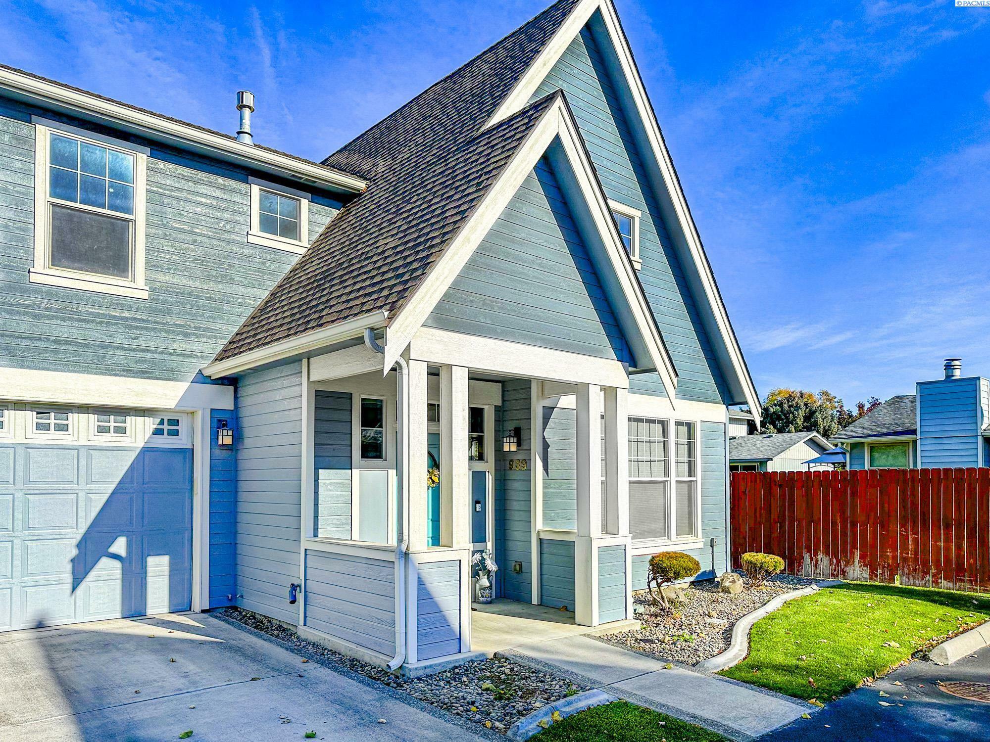 Property Photo: 939 S Keller St WA 99337
