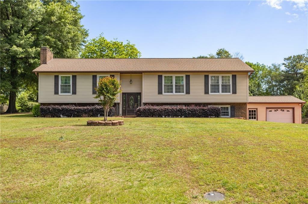 Property Photo: 1039 Windwood Drive NC 27284