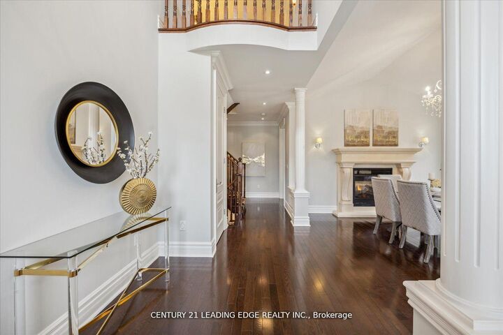 Photo de la propriété:  64 Miles Hill Crescent  ON L4E 4Y9 