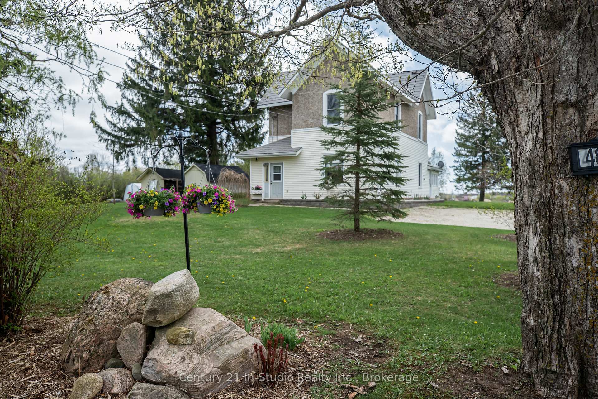 489 Lambton Street W  West Grey ON N0G 1R0 photo
