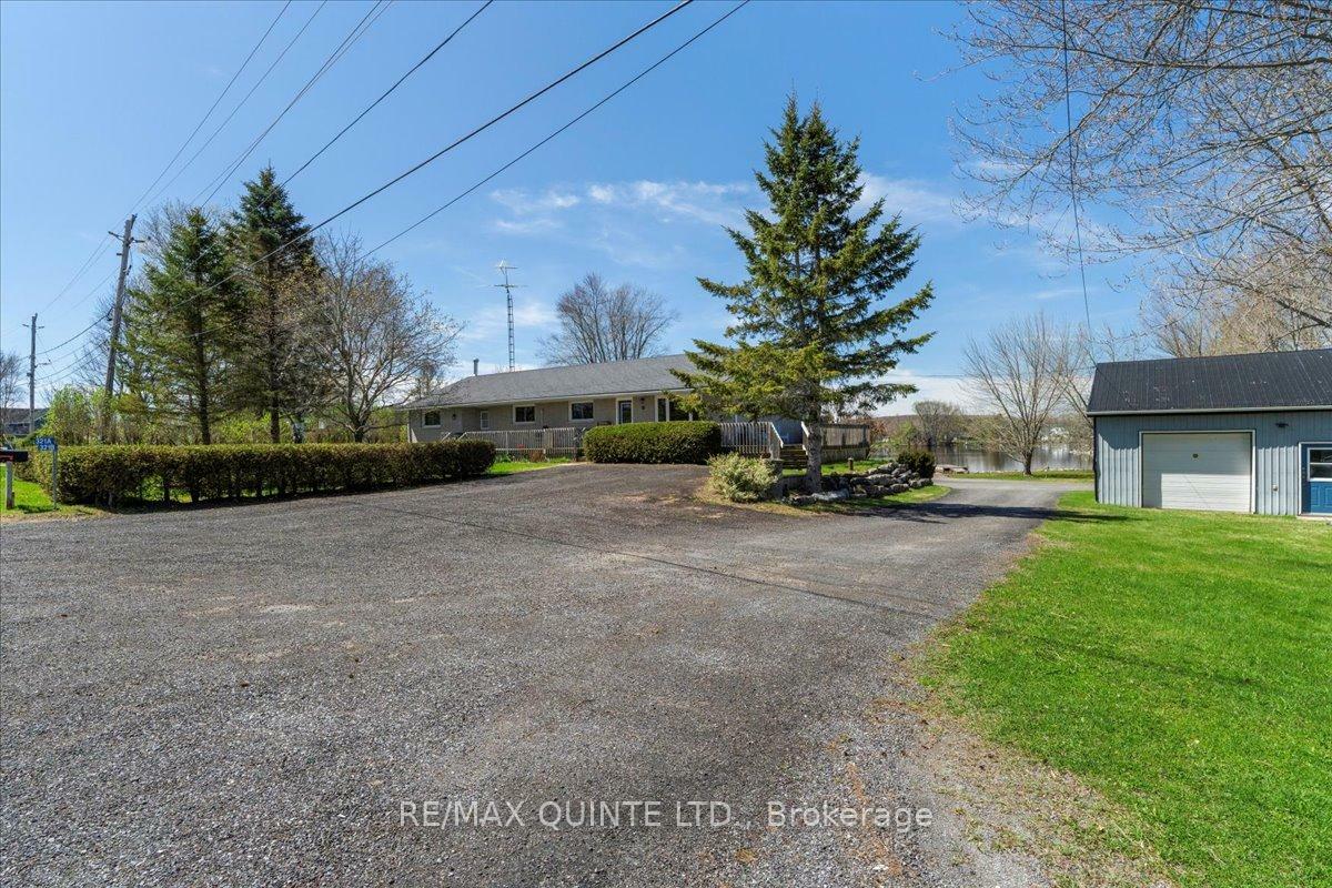 Property Photo: 321 Rosebush Road ON K0K 3E0