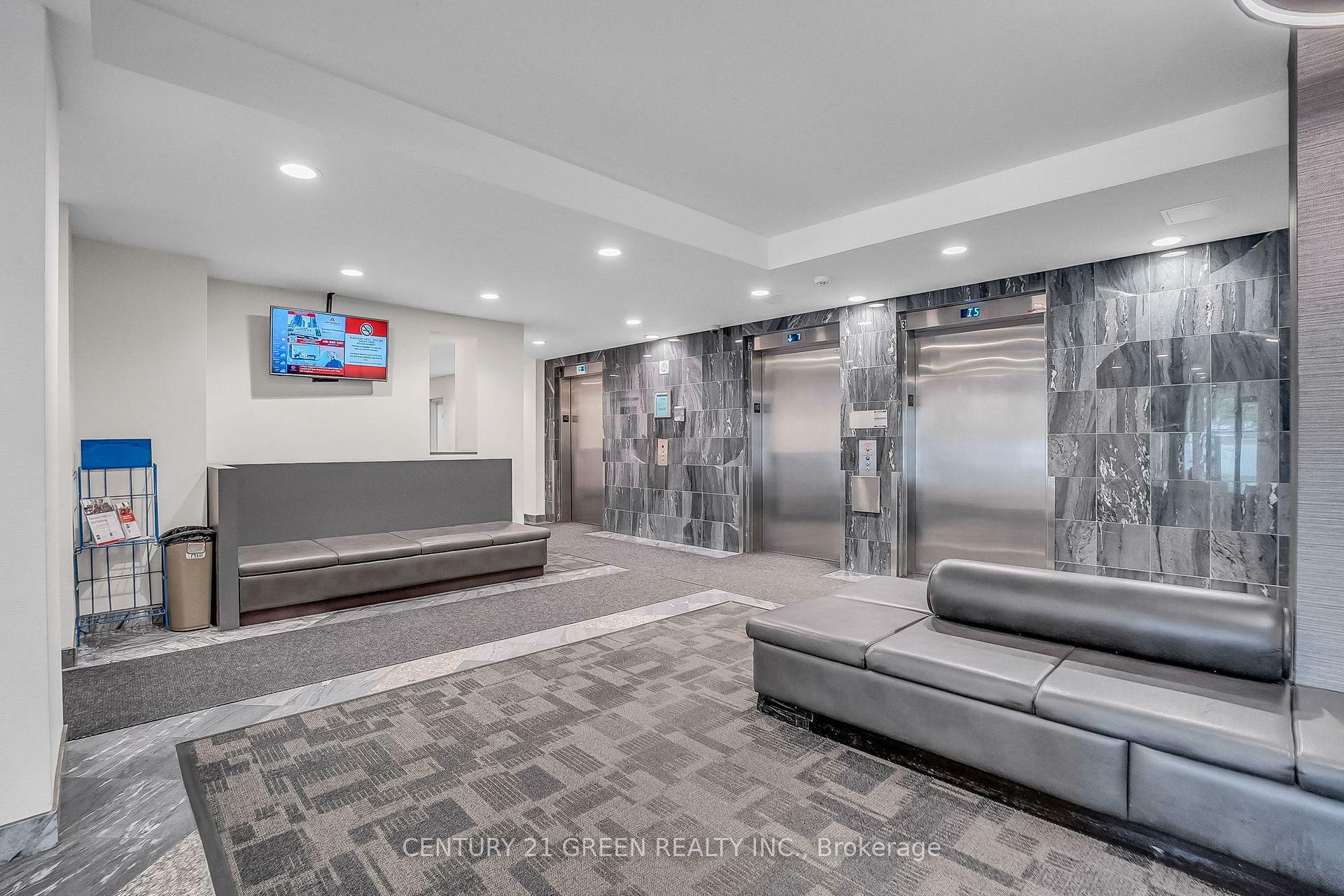 Photo de la propriété:  350 Webb Drive 706  ON L5B 3W4 