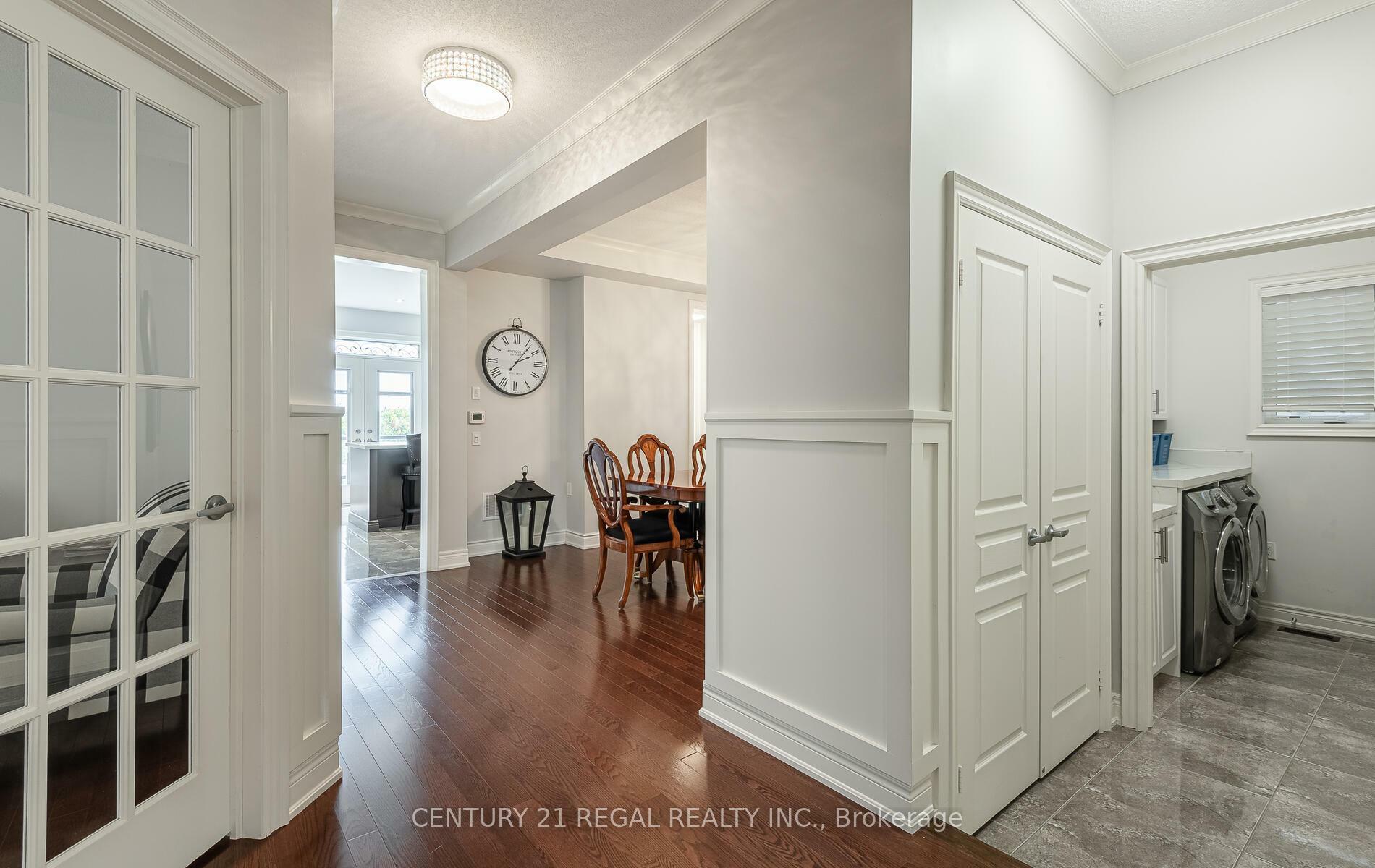 Property Photo: 43 Valleyscape Trail ON L7C 3Z2
