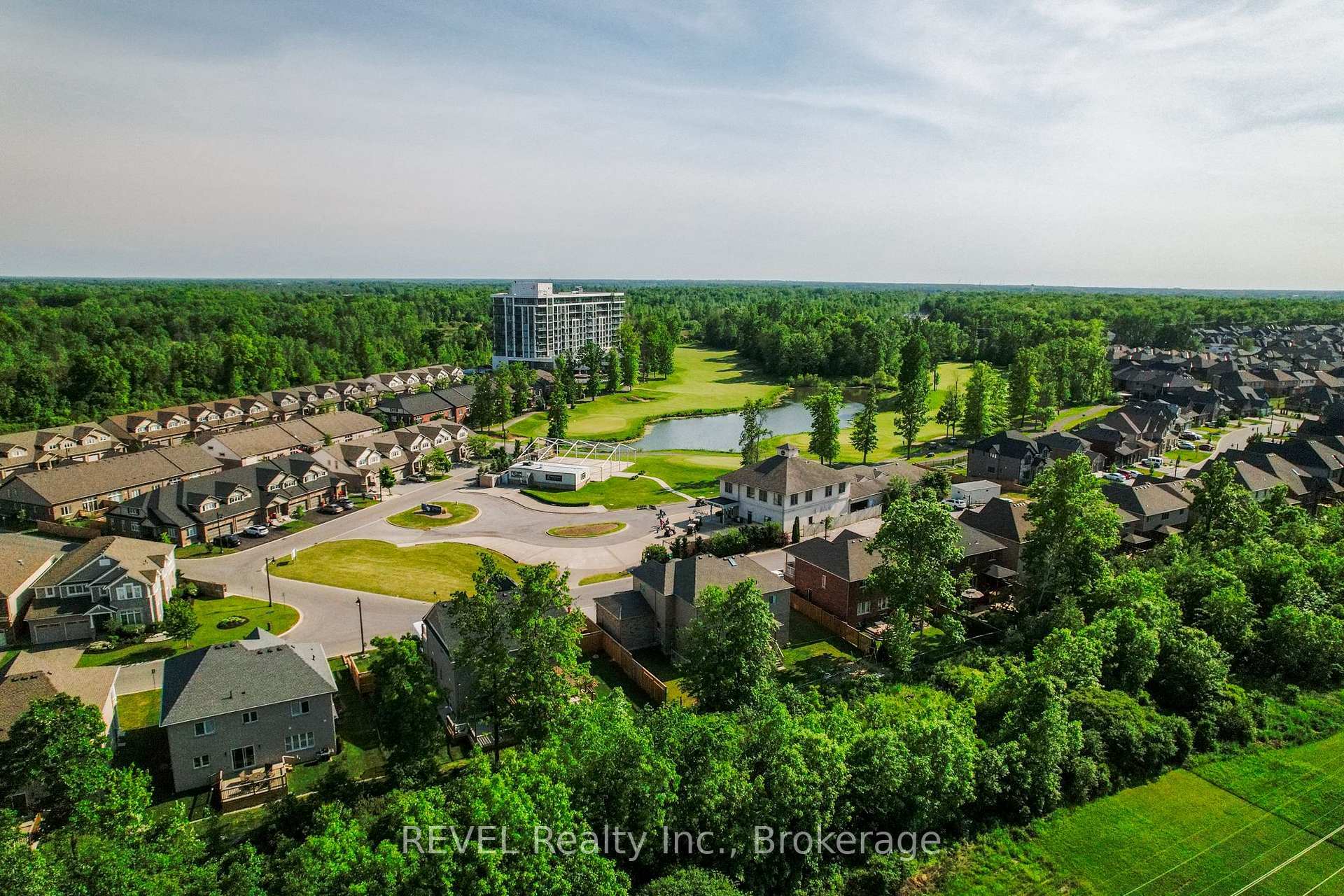 Photo de la propriété: 7711 Green Vista Gate 1003 ON L2G 0A8