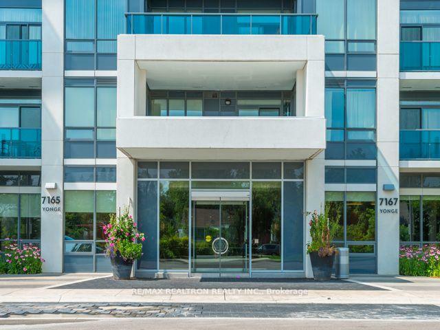 Property Photo: 7167 Yonge Street 1511 ON L3T 0E1