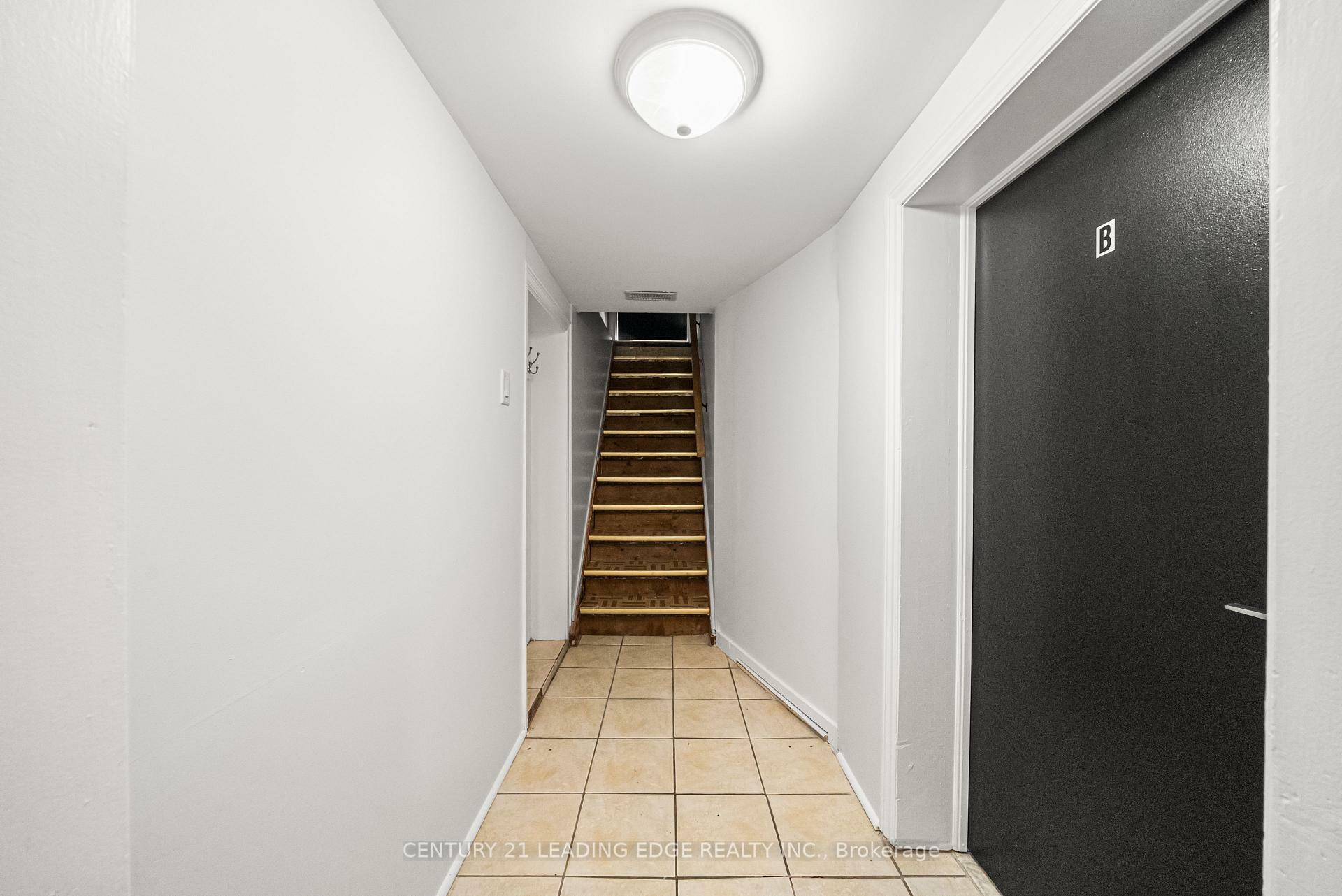 Property Photo:  620 Birchmount Road Unit B  ON M1K 1P9 