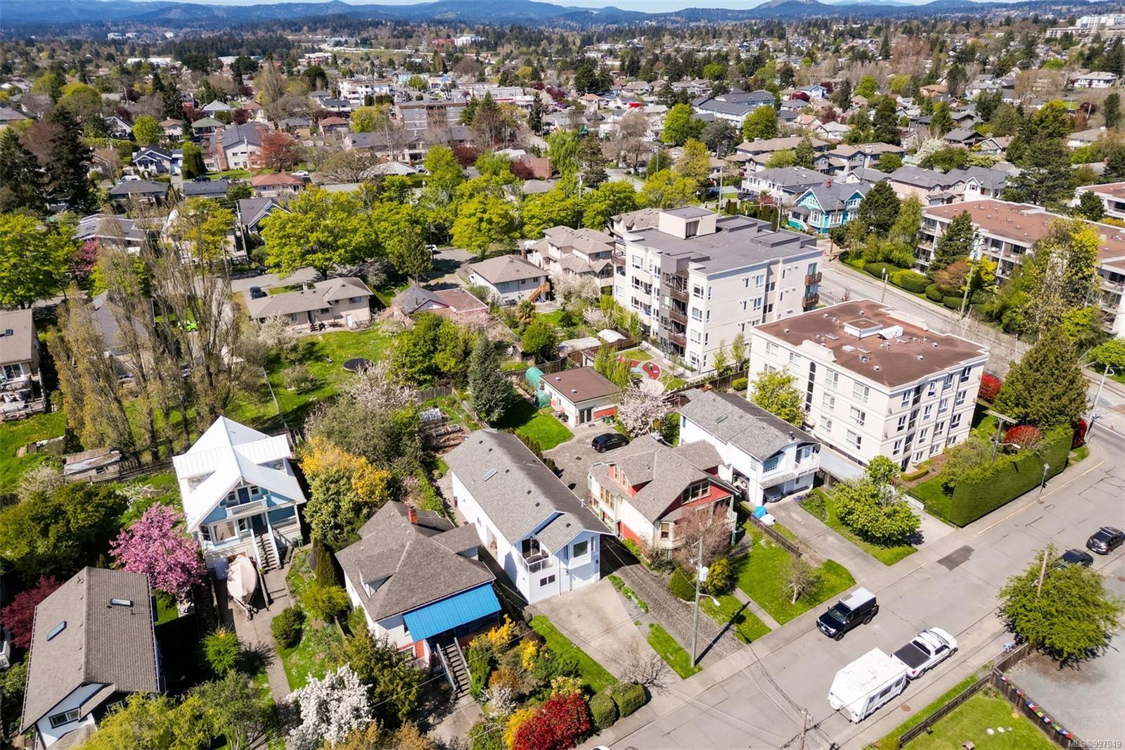 Property Photo: 3164 Carroll St BC V9A 1R2