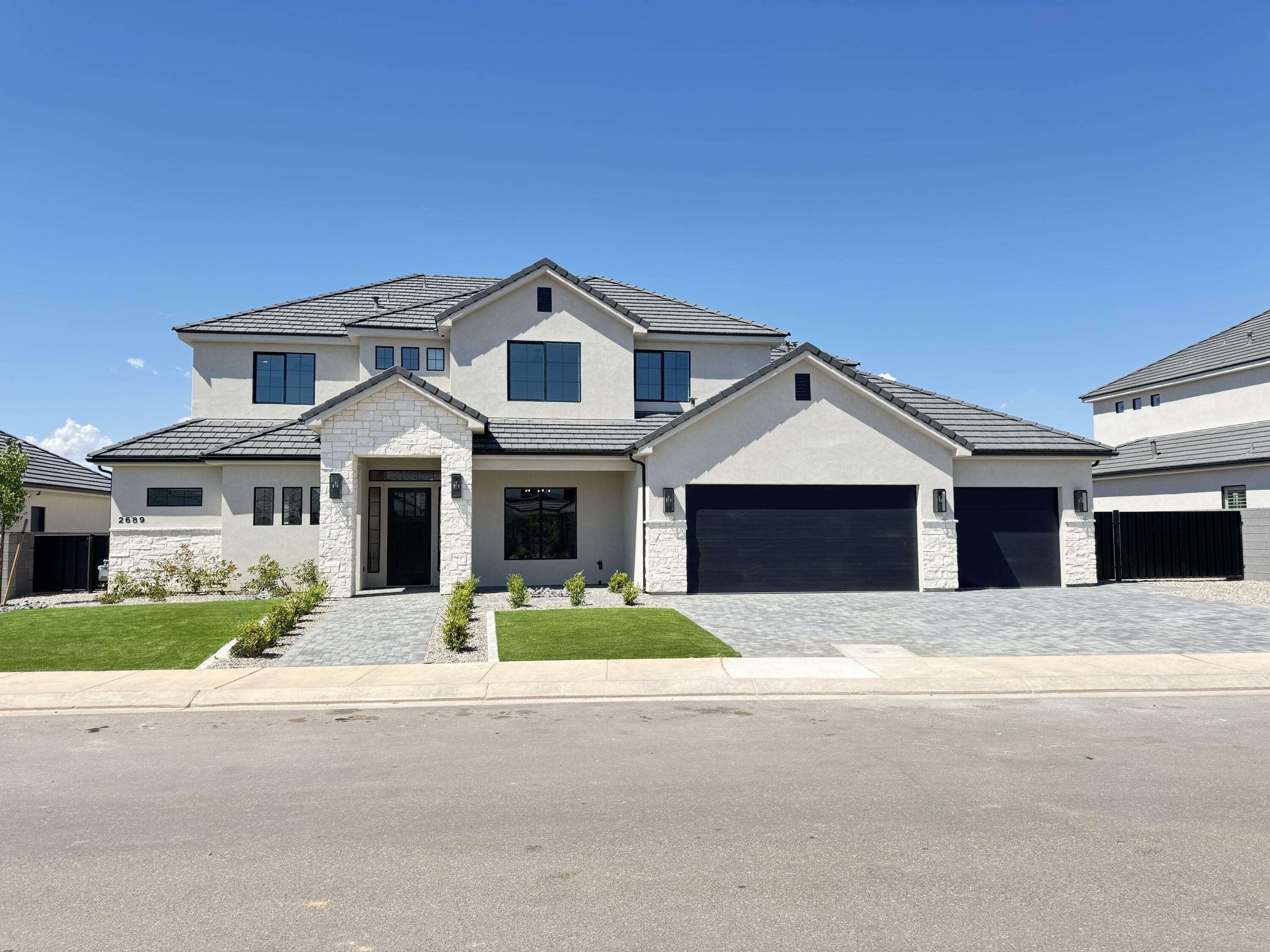 Property Photo: 2689 E Moorland Dr UT 84790