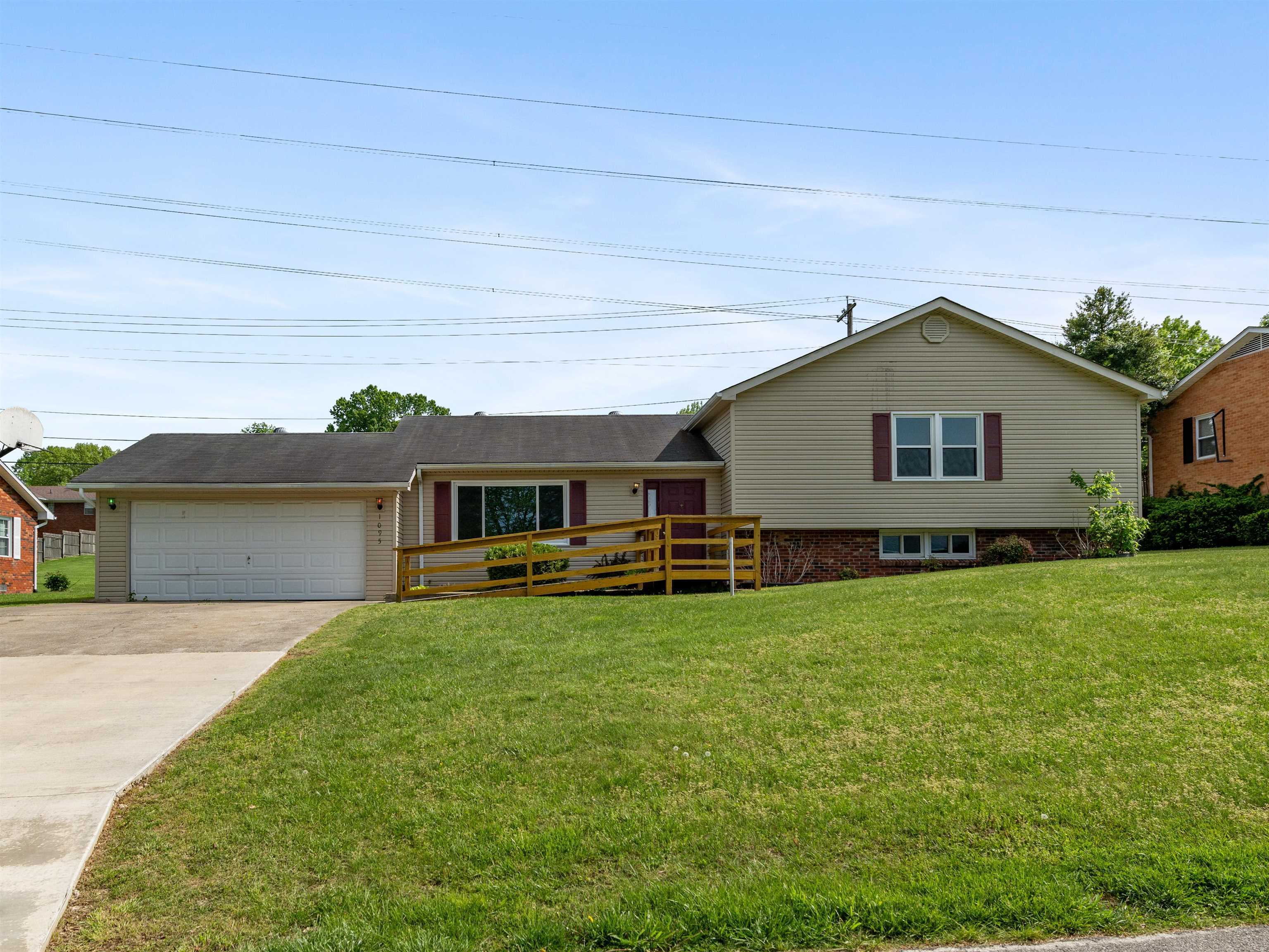 1095 Radford Drive  Russell KY 41169 photo