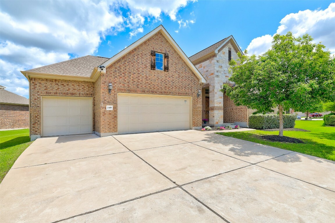 Property Photo: 2416 Millbrook Loop TX 78641