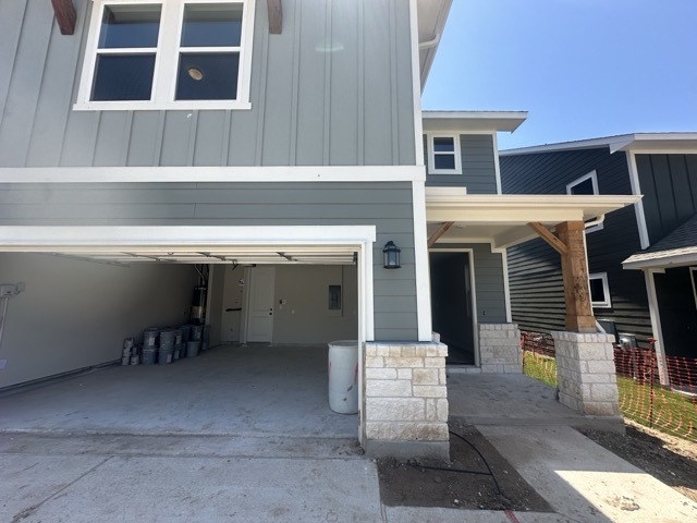 Property Photo: 256 Denali Way TX 78620