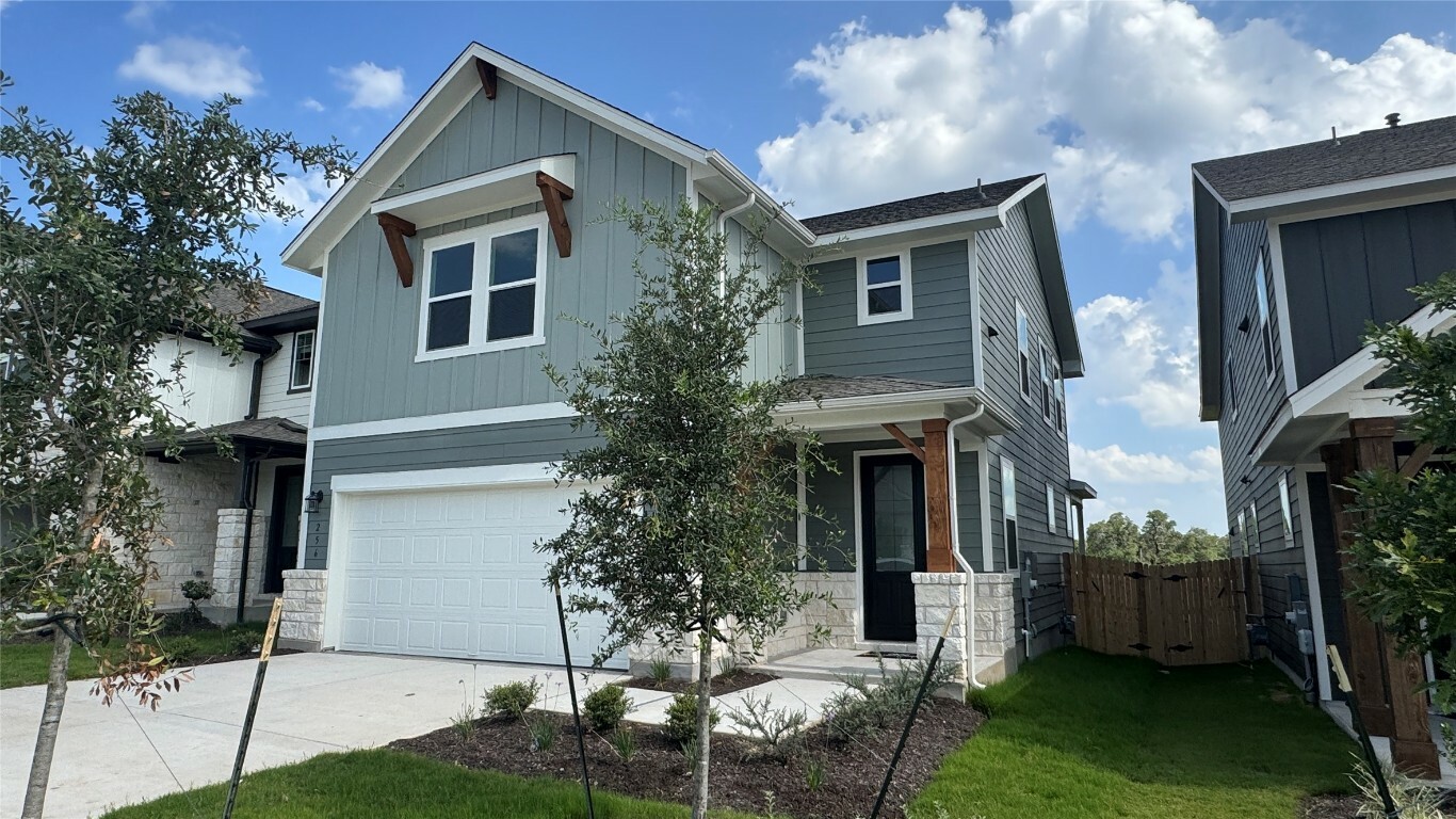 Property Photo: 256 Denali Way TX 78620