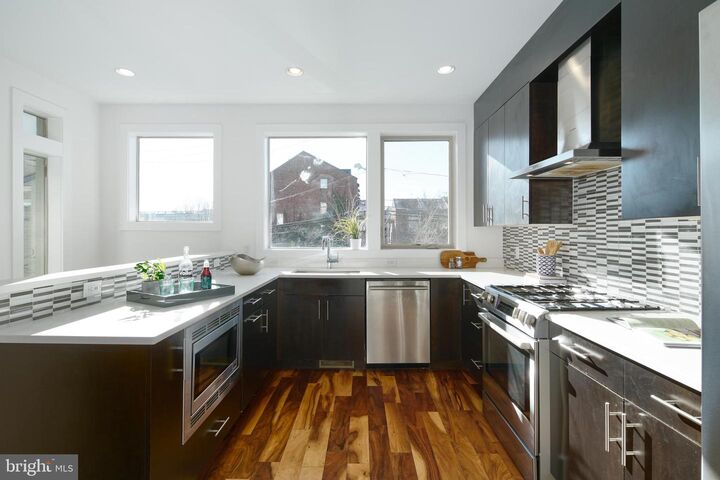 Property Photo:  740 S Columbus Boulevard 48  PA 19147 