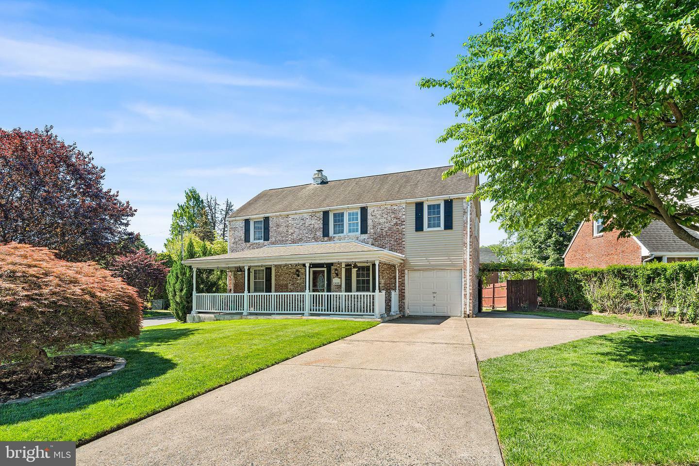 Property Photo: 2400 Georgian Lane PA 19008