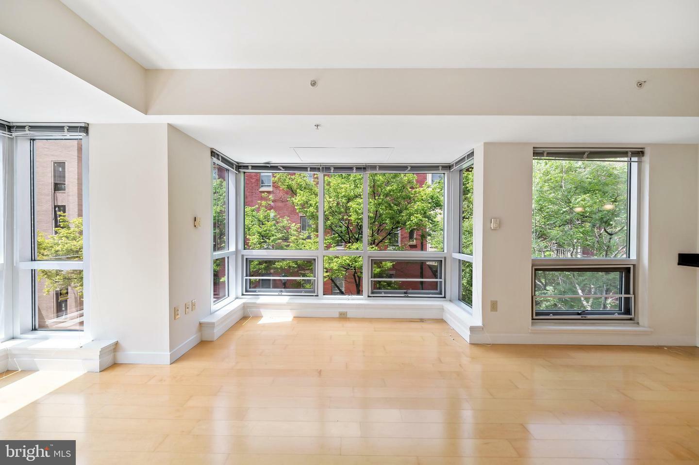 Property Photo: 1034 Spruce Street 301 PA 19107
