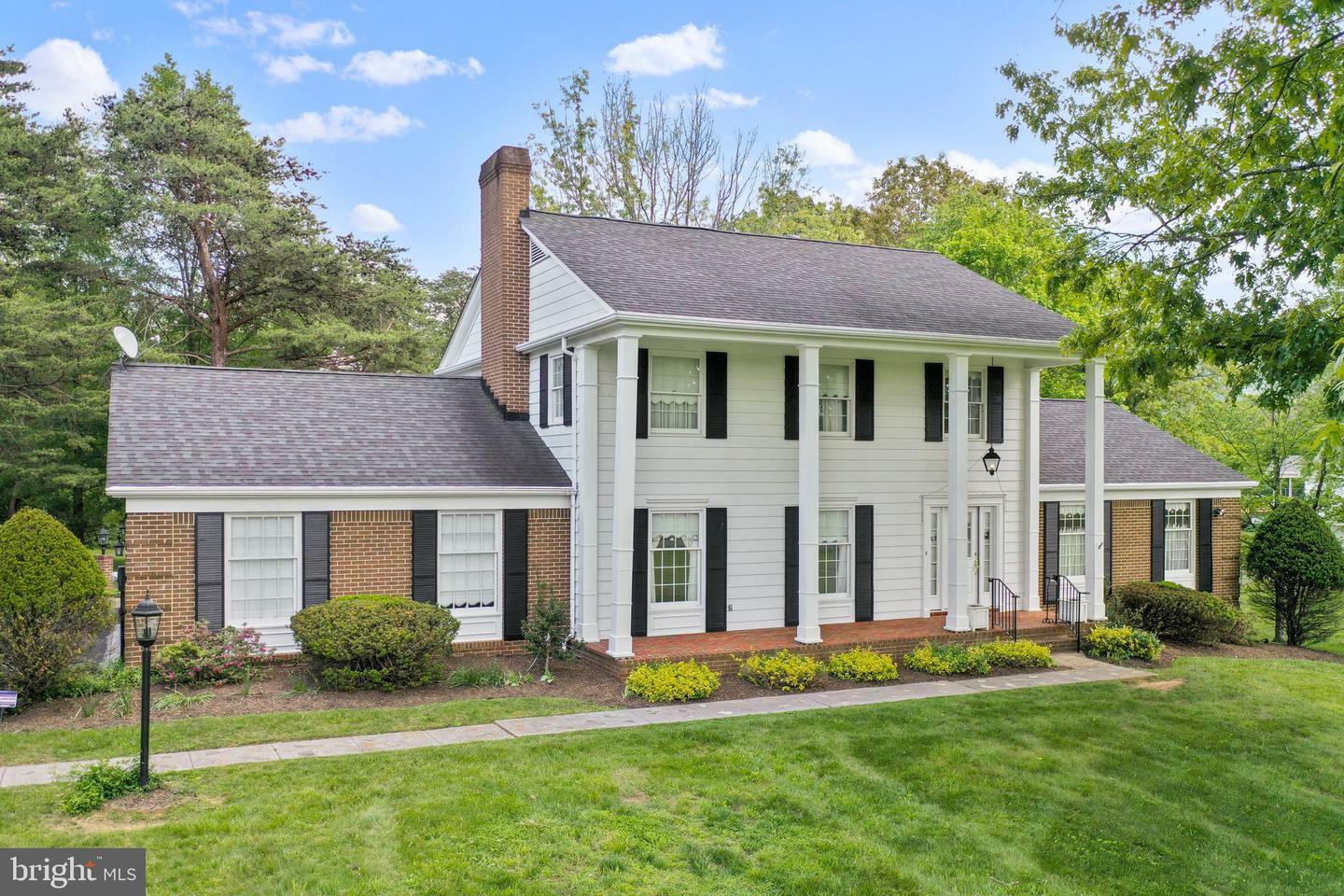 137 S River Road  Front Royal VA 22630 photo