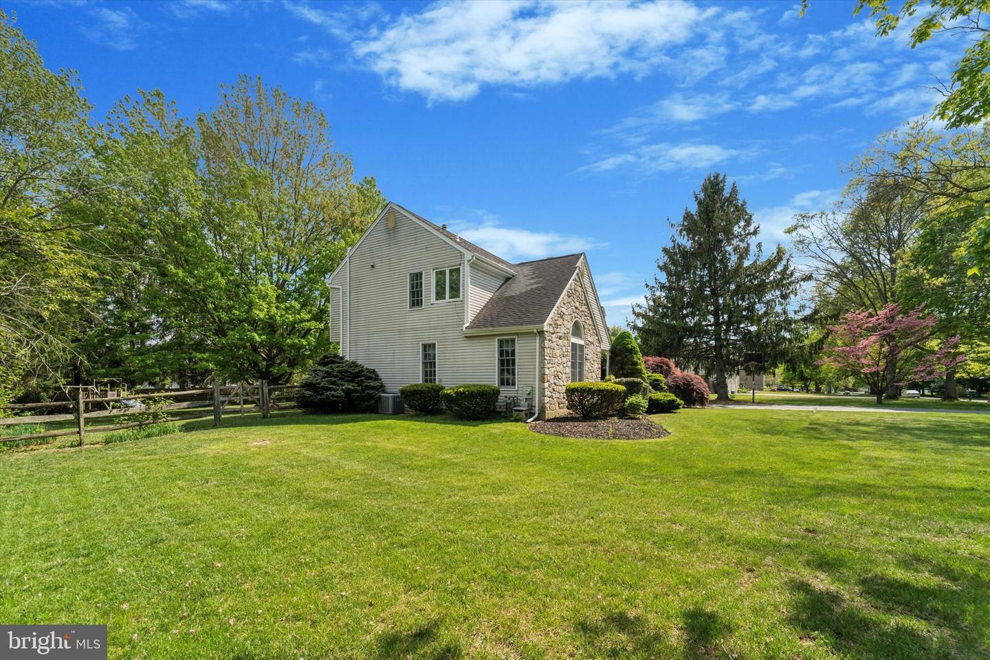 Property Photo: 431 Saint Anns Circle PA 19460