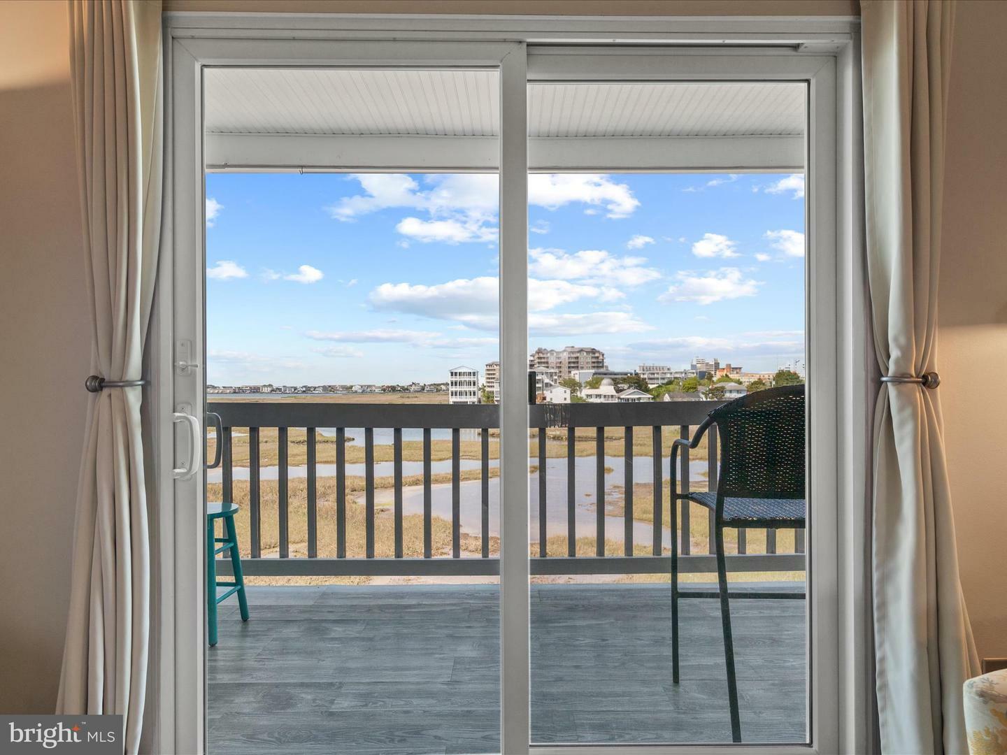 Property Photo: 117 76th Street 302 MD 21842