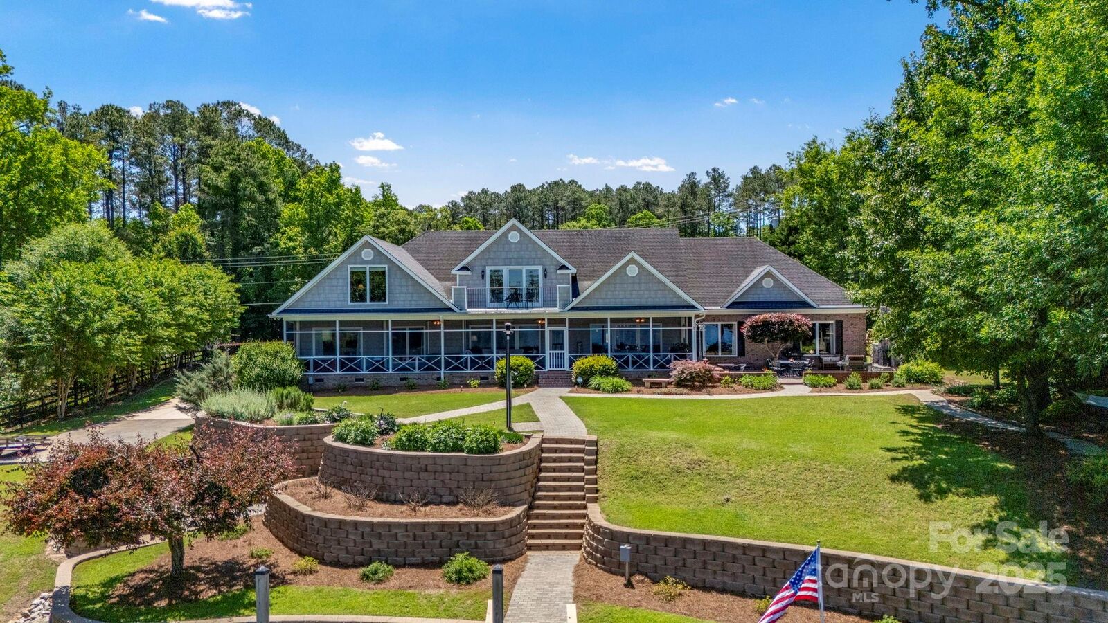Property Photo:  2102 Lake Road  SC 29130 