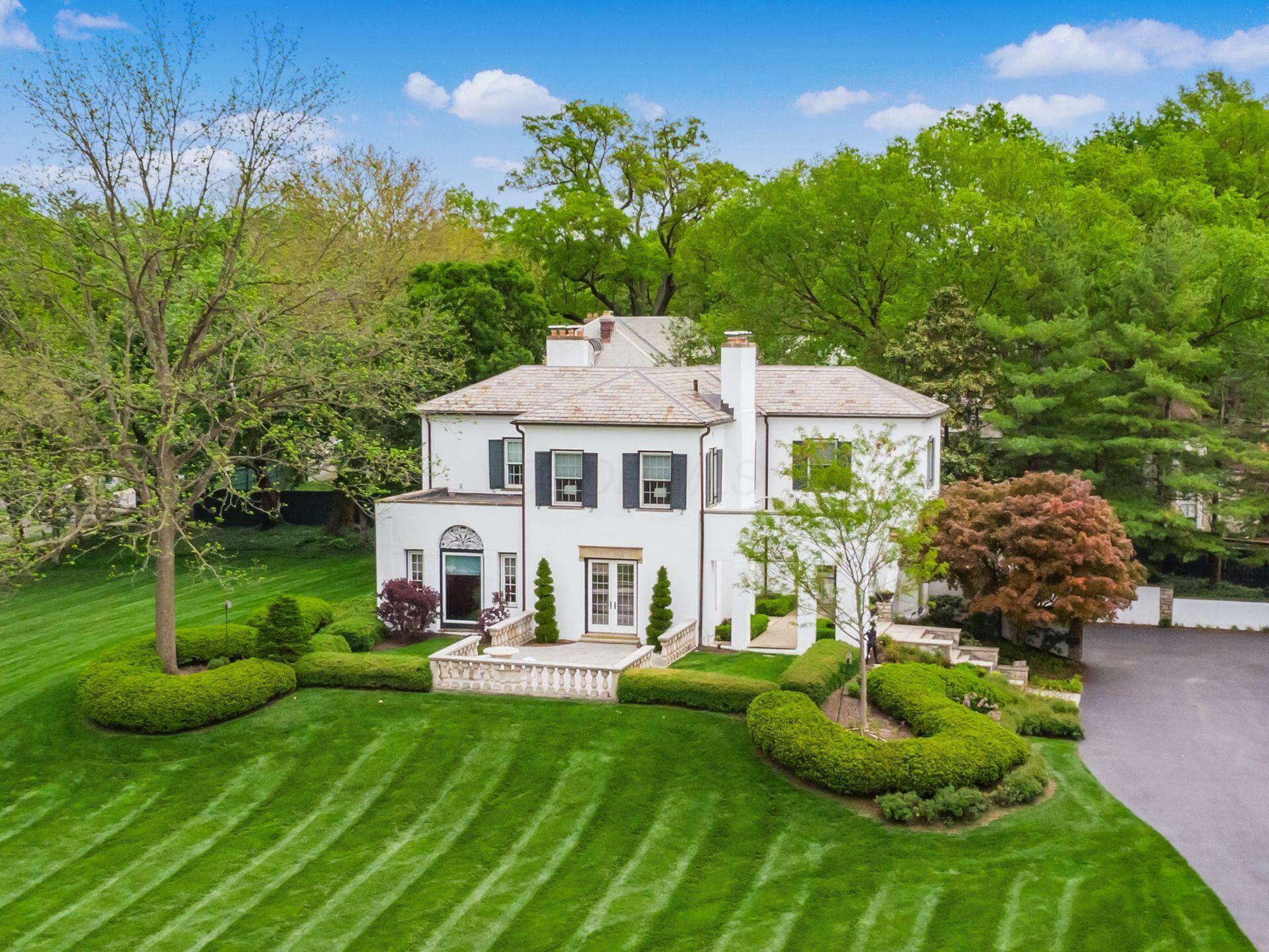 Property Photo: 10 Park Drive OH 43209