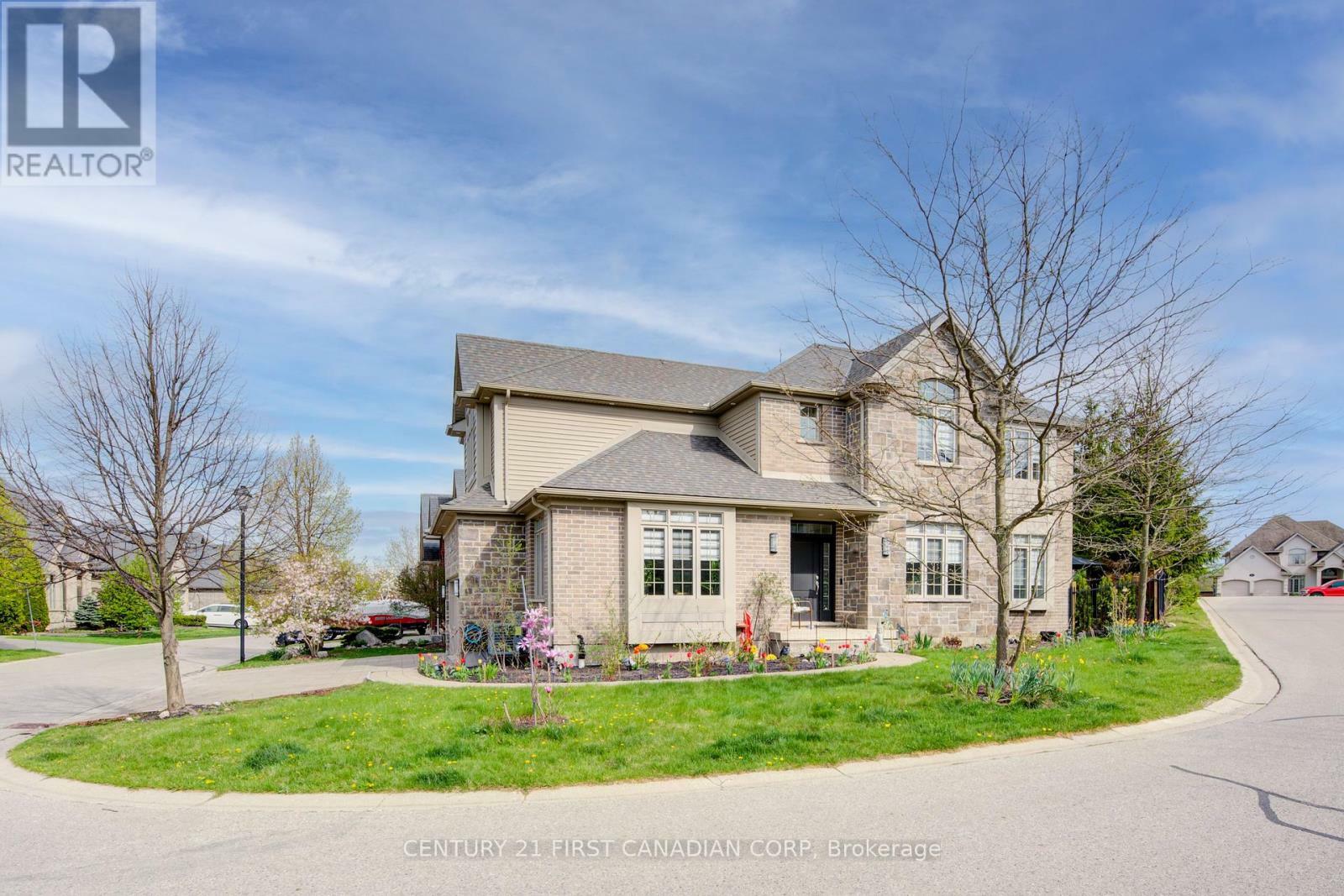 Property Photo: 515 Skyline Avenue 42 ON N5X 4L2