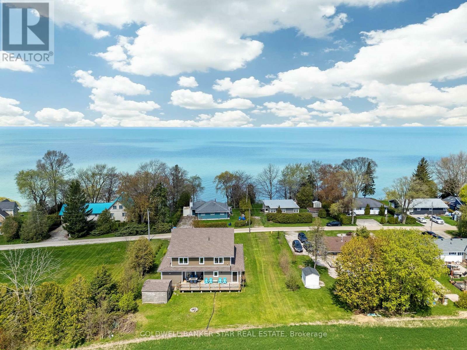 Property Photo: 71694 Old Cedarbank Lane ON N0M 1N0