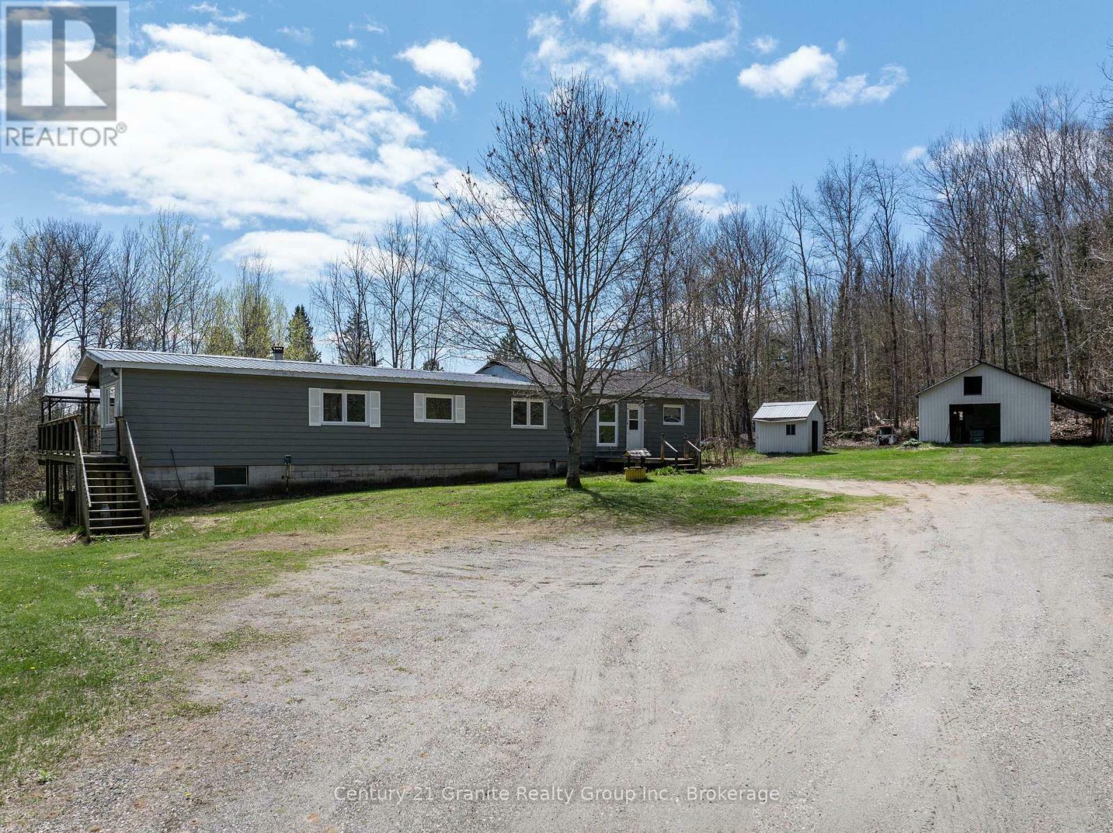 Photo de la propriété: 6739 Gelert Road ON K0M 1S0