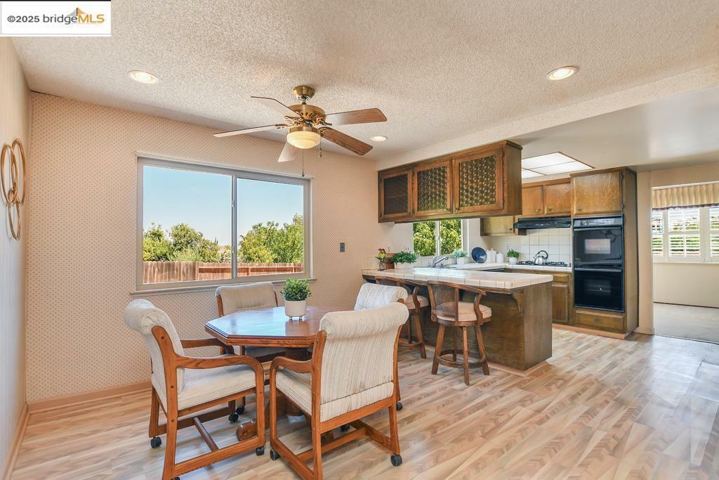 Property Photo: 100 Yellowood Pl CA 94565