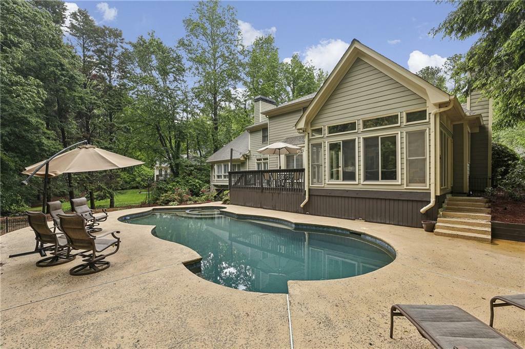 Property Photo: 905 Brooksglen Drive GA 30075