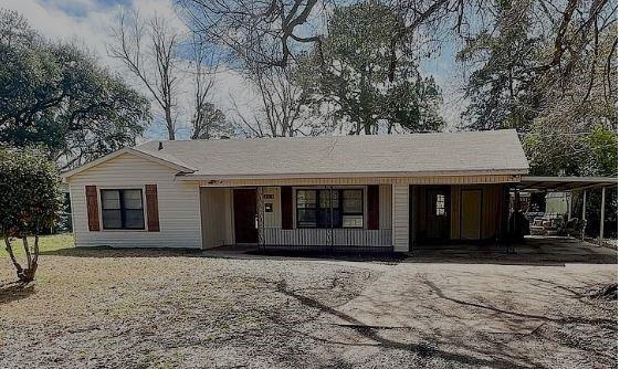 Property Photo:  105 Magnolia Avenue  LA 71457 