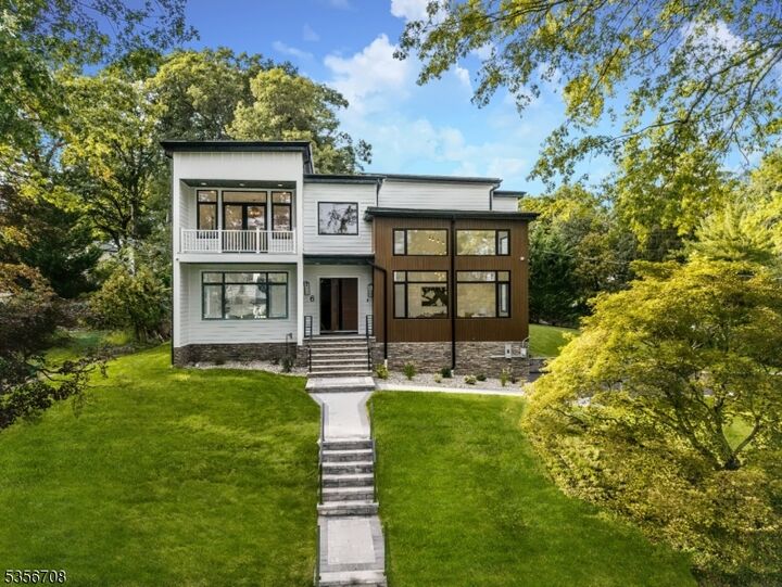 6 Cambridge Dr  Millburn Twp. NJ 07078 photo
