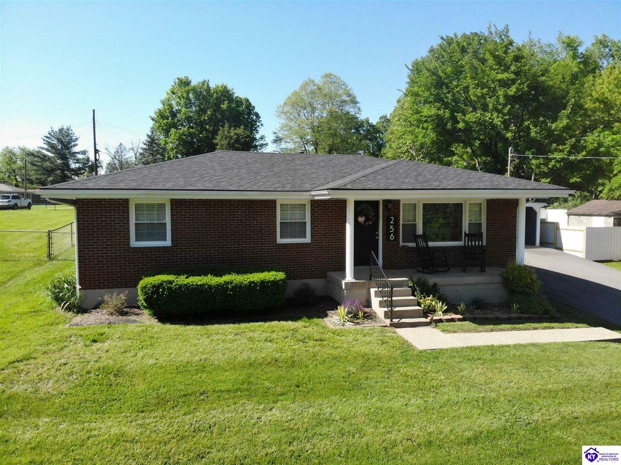 Property Photo:  256 Topfield Road  KY 40229 