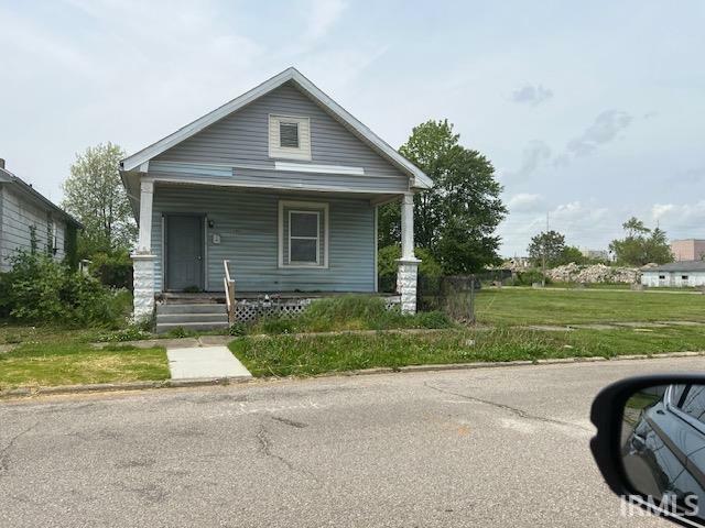 Property Photo: 1335 E Franklin Street IN 47711