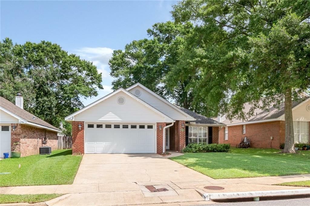 Property Photo: 8262 Magnolia Village Drive S AL 36695