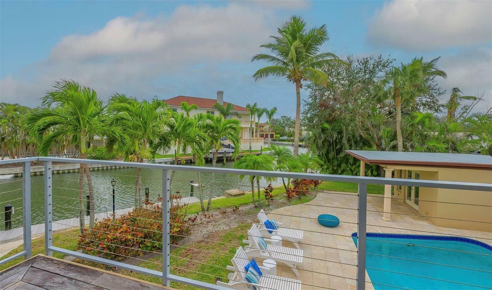 Property Photo: 940 Siesta Key Place Place FL 34242
