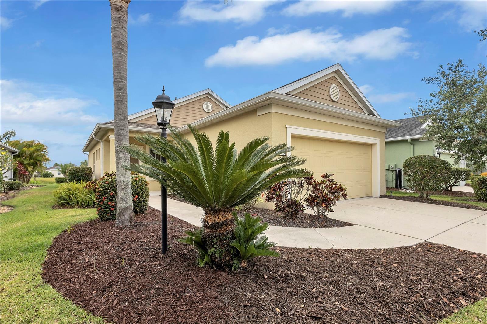 Property Photo: 11835 Crawford Parrish Lane FL 34219