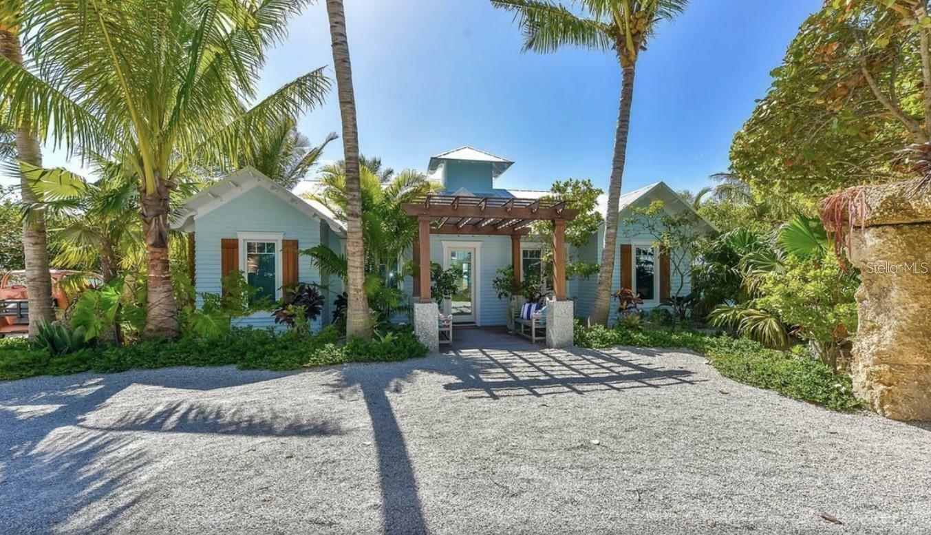Property Photo: 102 &Amp 104 48th Street FL 34217