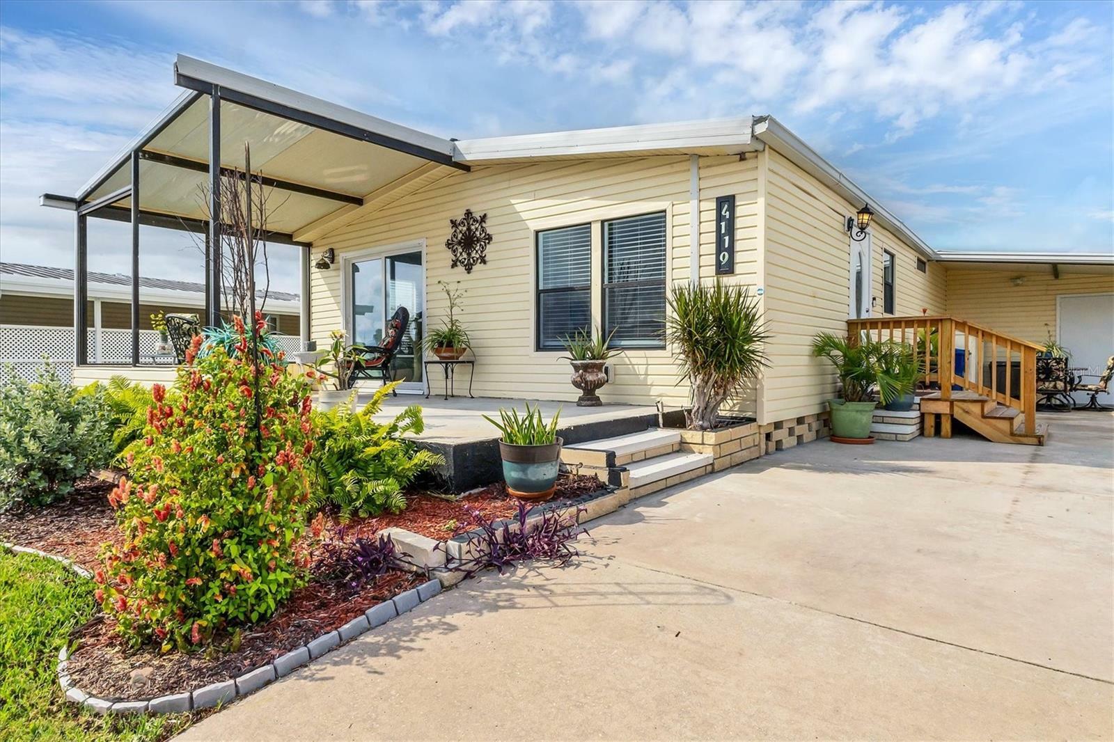 Property Photo:  4119 13th Street E  FL 34222 
