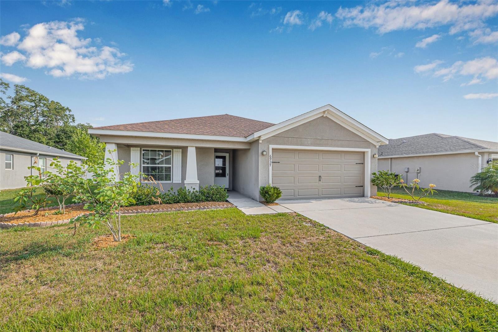 Property Photo:  6937 Gideon Circle  FL 33541 