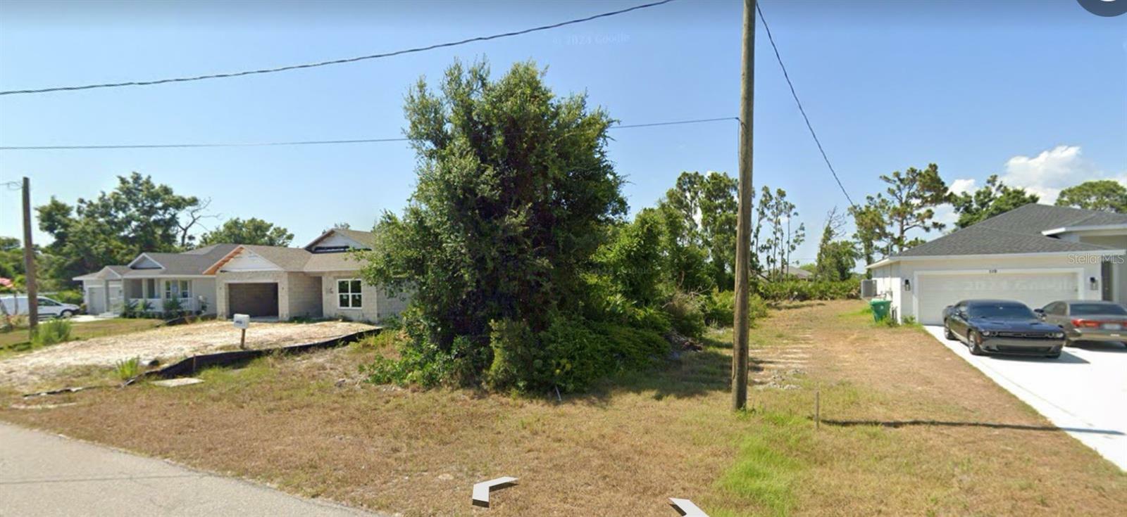 Property Photo: 118 Smallwood Road FL 33947