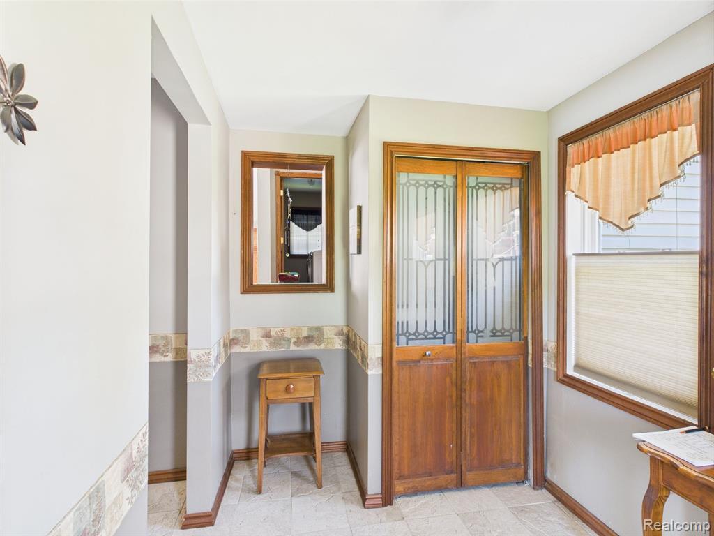 Property Photo: 480 Peninsula Drive MI 48421 9774