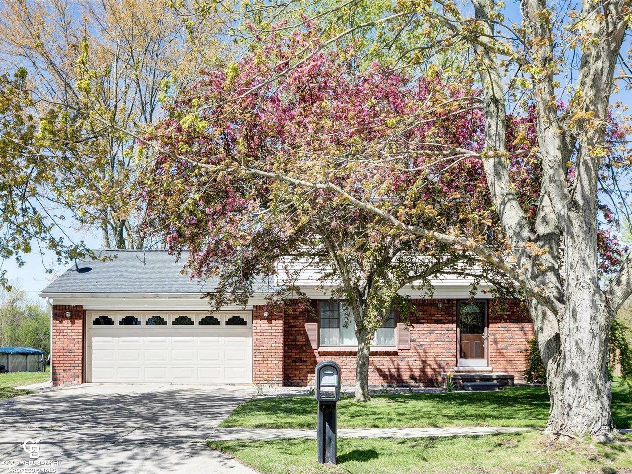 Property Photo: 850 Montana Street MI 48040