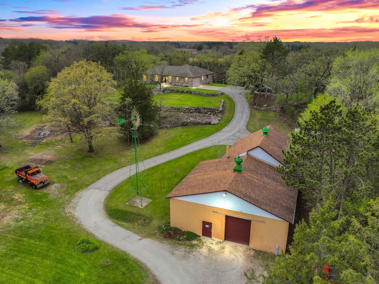 Property Photo: W325s10557 Beulah Rd WI 53149