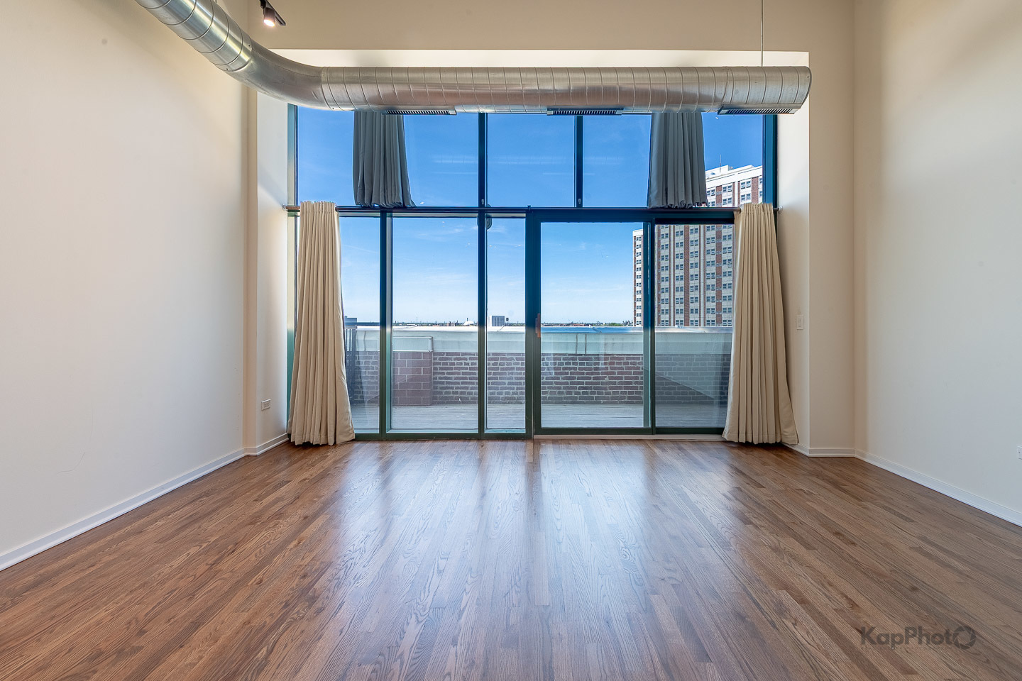 Property Photo: 1645 W Ogden Avenue 721 IL 60612