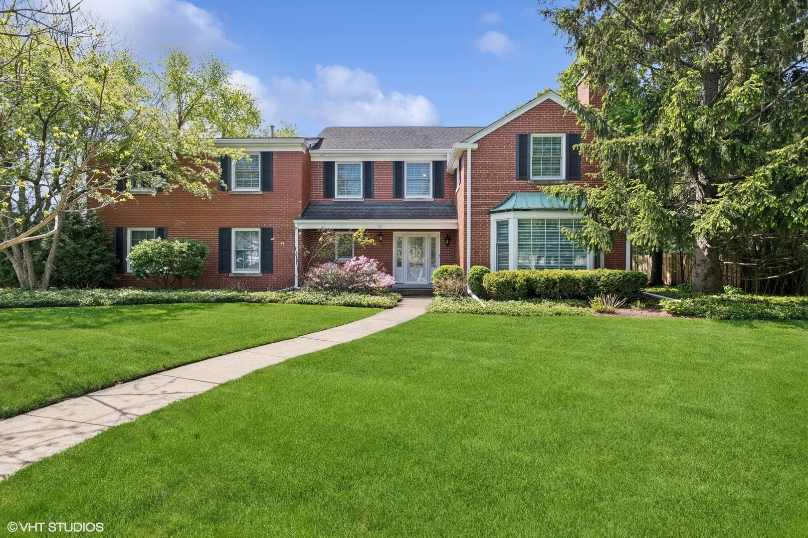 Property Photo:  31 Briar Road  IL 60029 